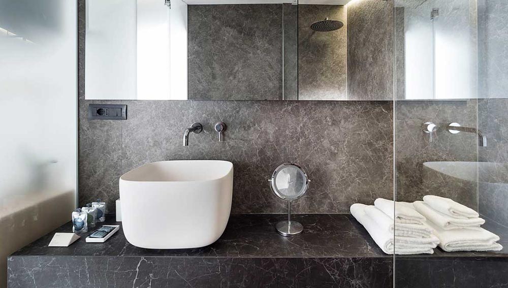 Il bagno secondo Laminam